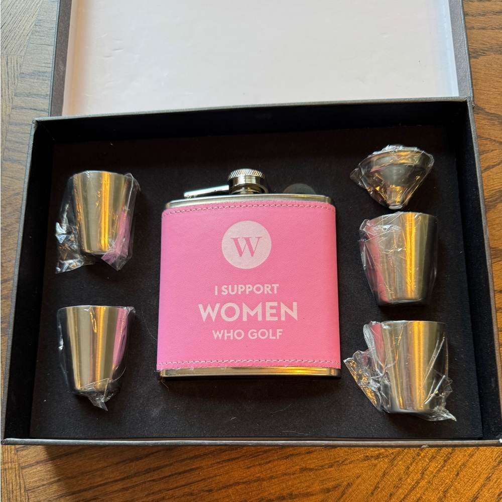 Pink 'I Support Women Who Golf' Flask Set